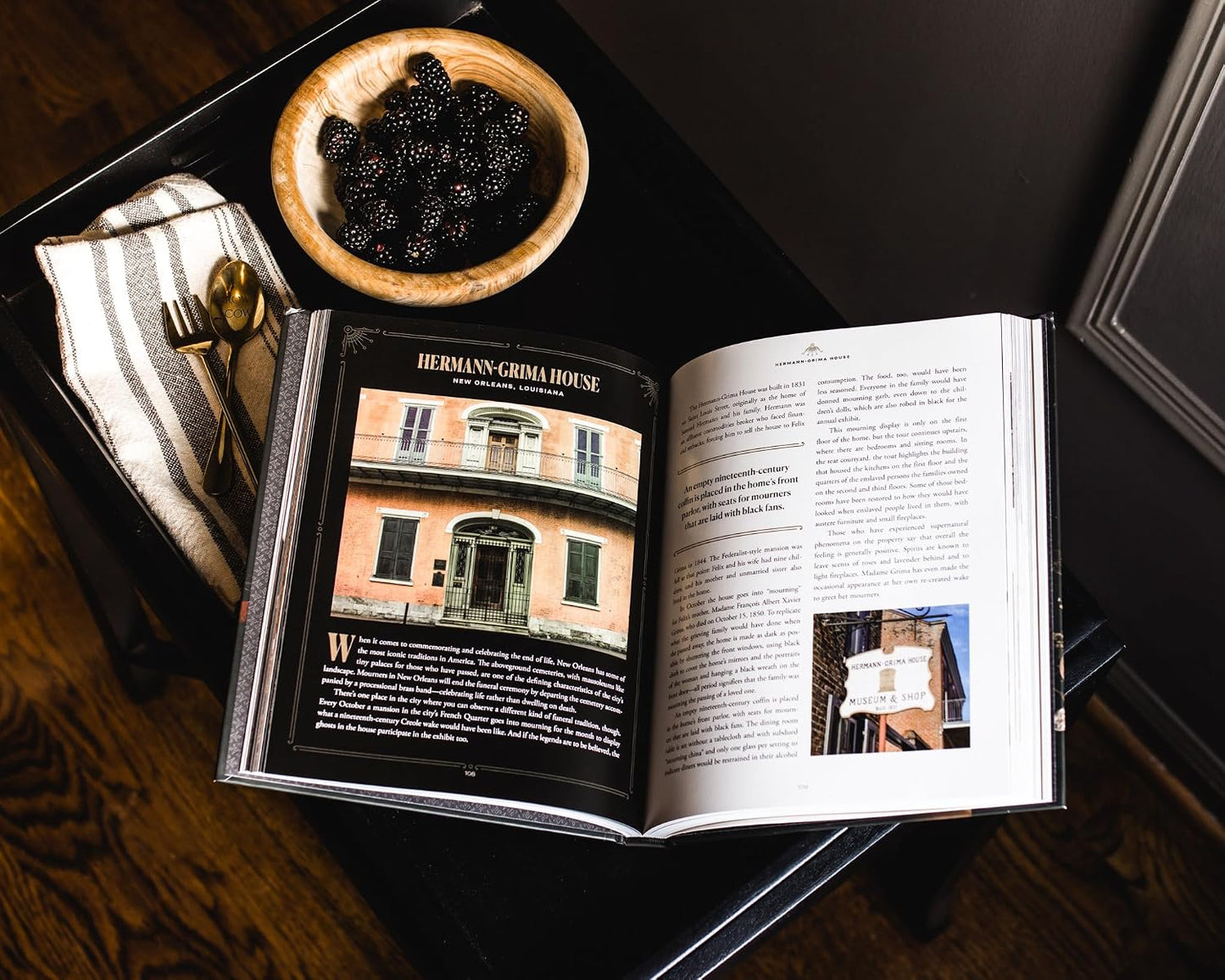 Spooky Cookbook: Food to Die For